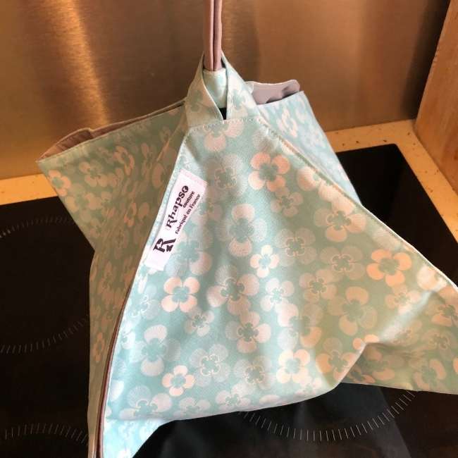 RHAPSO Couture, Bès le porte-plat qui s'adapte à tous les formats, modèle 1