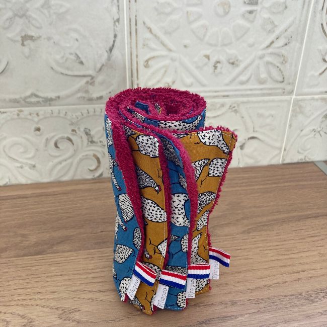 Les essuie-tout Andhrimmir de RHAPSO Couture, poules jaune et bleu