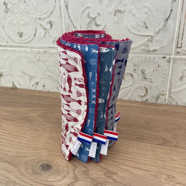 Les essuie-tout Andhrimmir de RHAPSO Couture, motifs sardines