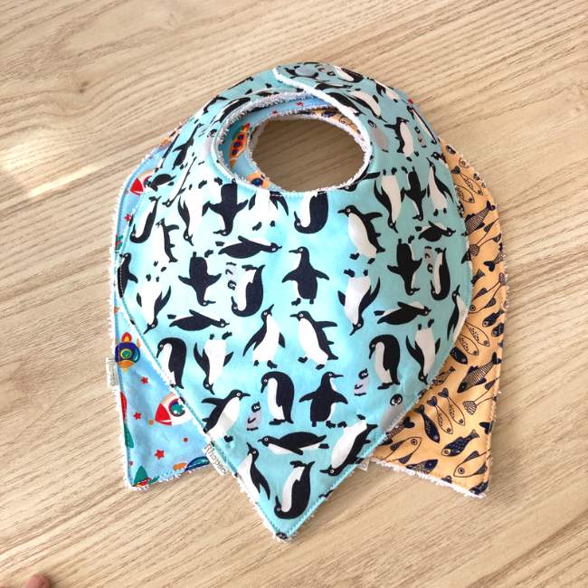 RHAPSO Couture, la commande personnalisée d'Isa L - bavoirs RHAPSO Couture, la commande personnalisée d'Isa L - bavoirs