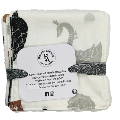 Rhapso couture lingettes lavables démaquillantes coton imprimé oekotex standard 100 éponge de bambou velours bio motif casse-noisette sur fond blanc