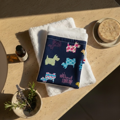 Rhapso Couture, gant de toilette, débarbouillette, coton Oeko-Tex, éponge de bambou bio, motif chiens teckel