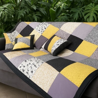 Rhapso Couture : univers linge de maison, plaid carrés de Nathalie