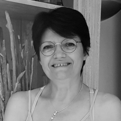 Kat, artisane maroquinière Les Caprices de Kat