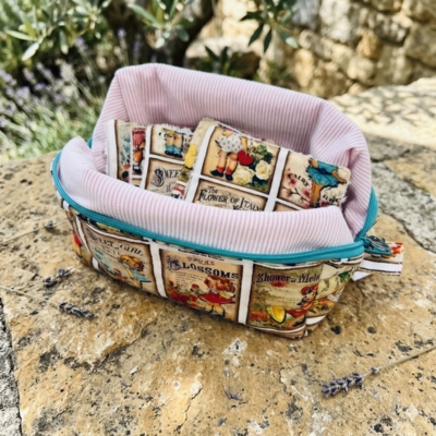 Rhapso couture lingettes lavables démaquillantes coton imprimé oekotex standard 100 éponge de bambou velours bio motif petites filles vintage et sa trousse assortie